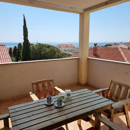 Apartment Wallot Novalja Bagian luar foto