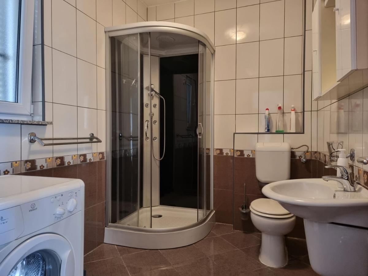 Apartment Wallot Novalja Bagian luar foto