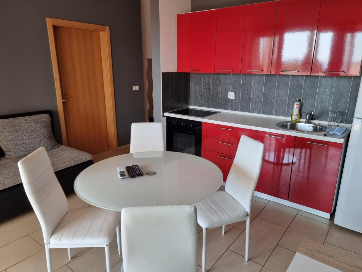 Apartment Wallot Novalja Bagian luar foto